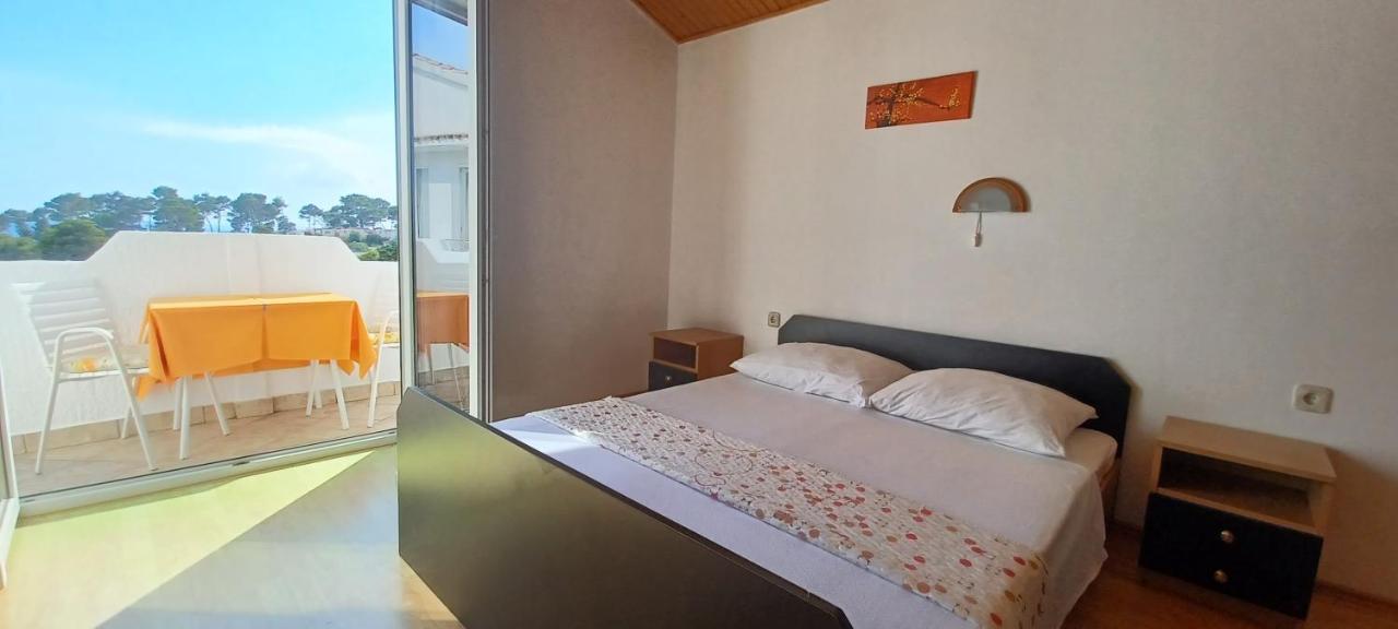 Apartments & Rooms Mila Banjol Exterior photo