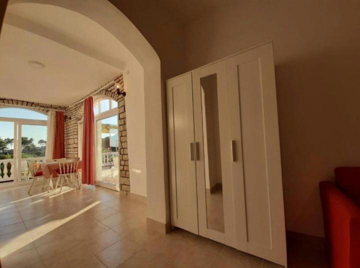 Apartments & Rooms Mila Banjol Exterior photo